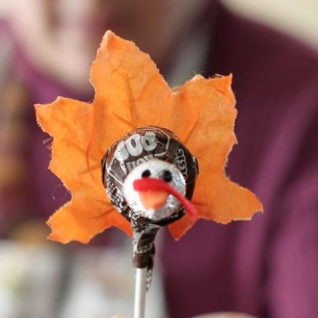 17 DIY Thanksgiving Crafts for Adults